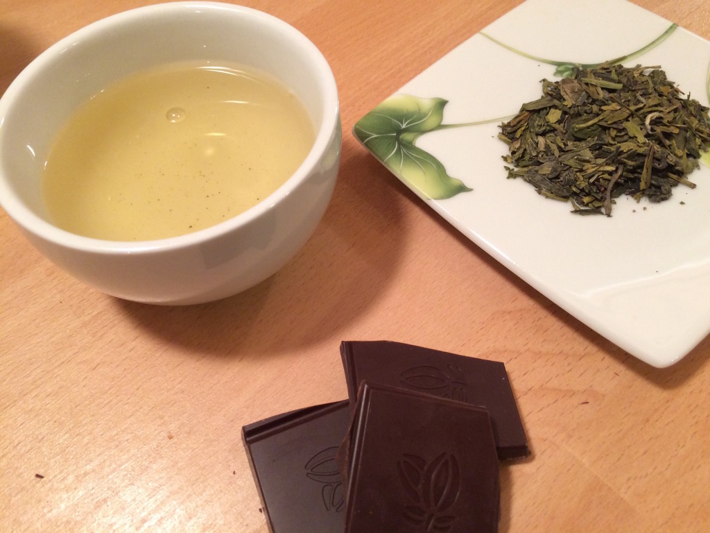 Thé vert de chine Long Jing et chocolat noir