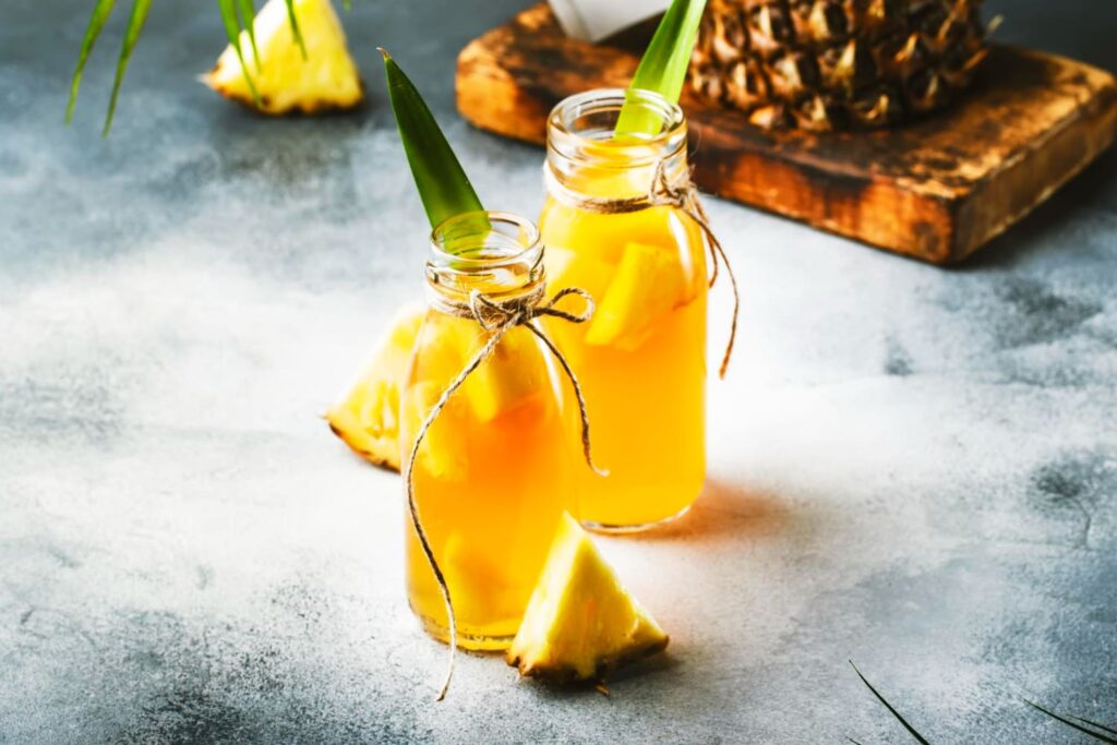 kombucha à l'ananas riche en probiotiques