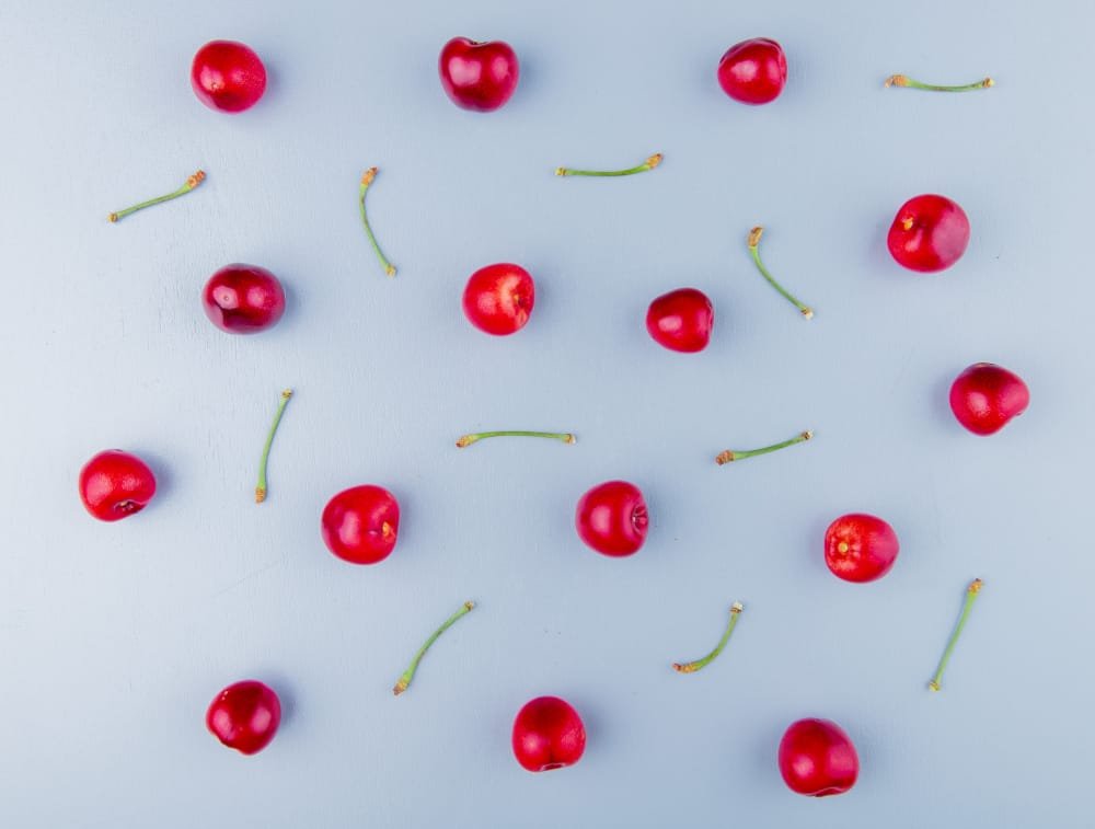 cure de queues de cerises
