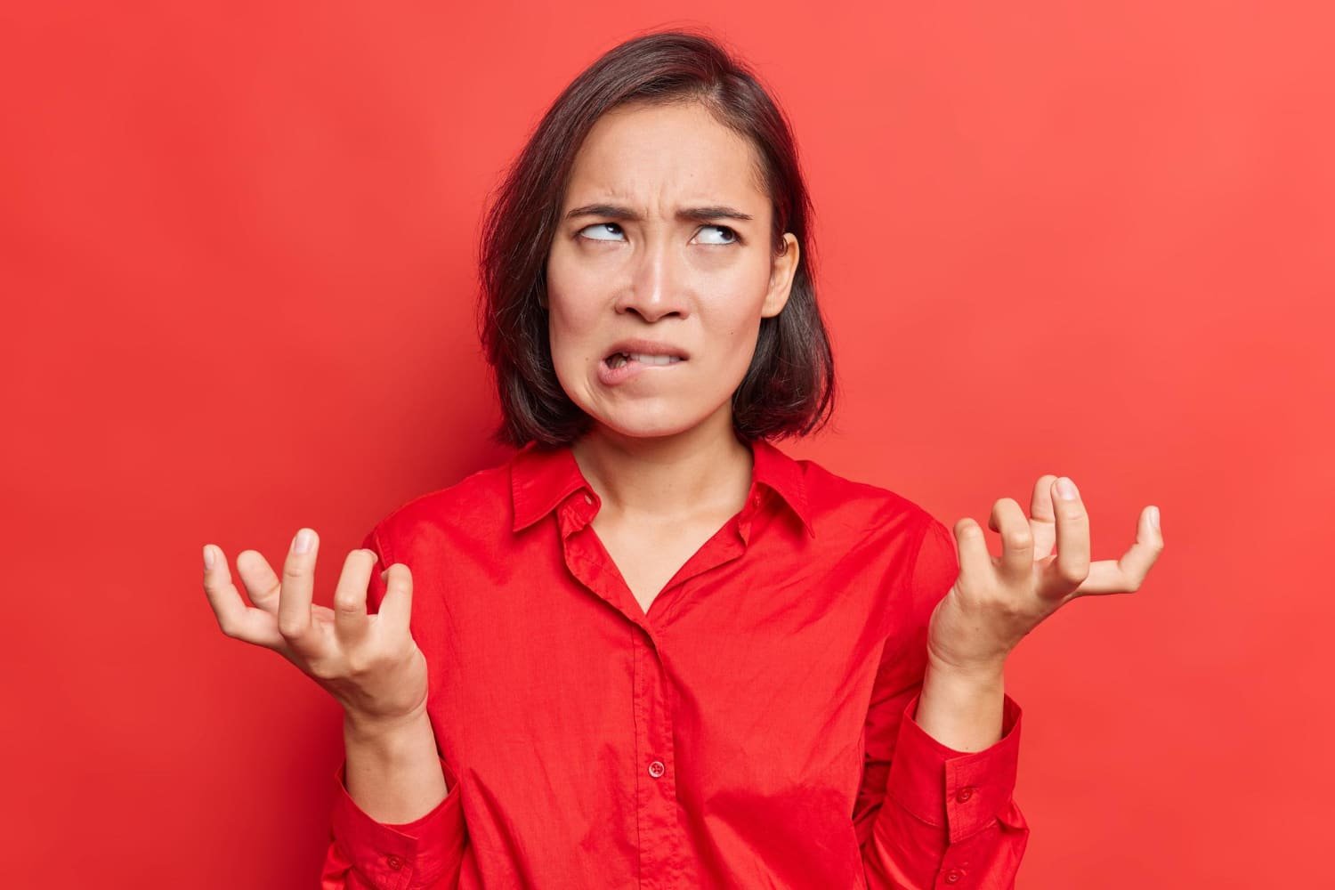 femme a une rage de dent