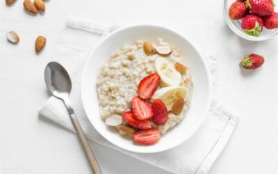Flocons d’avoine au petit déjeuner : bienfaits et recettes